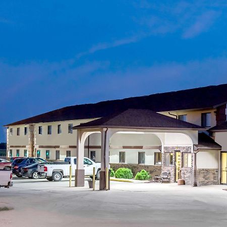 Super 8 By Wyndham Grinnell Ia Экстерьер фото