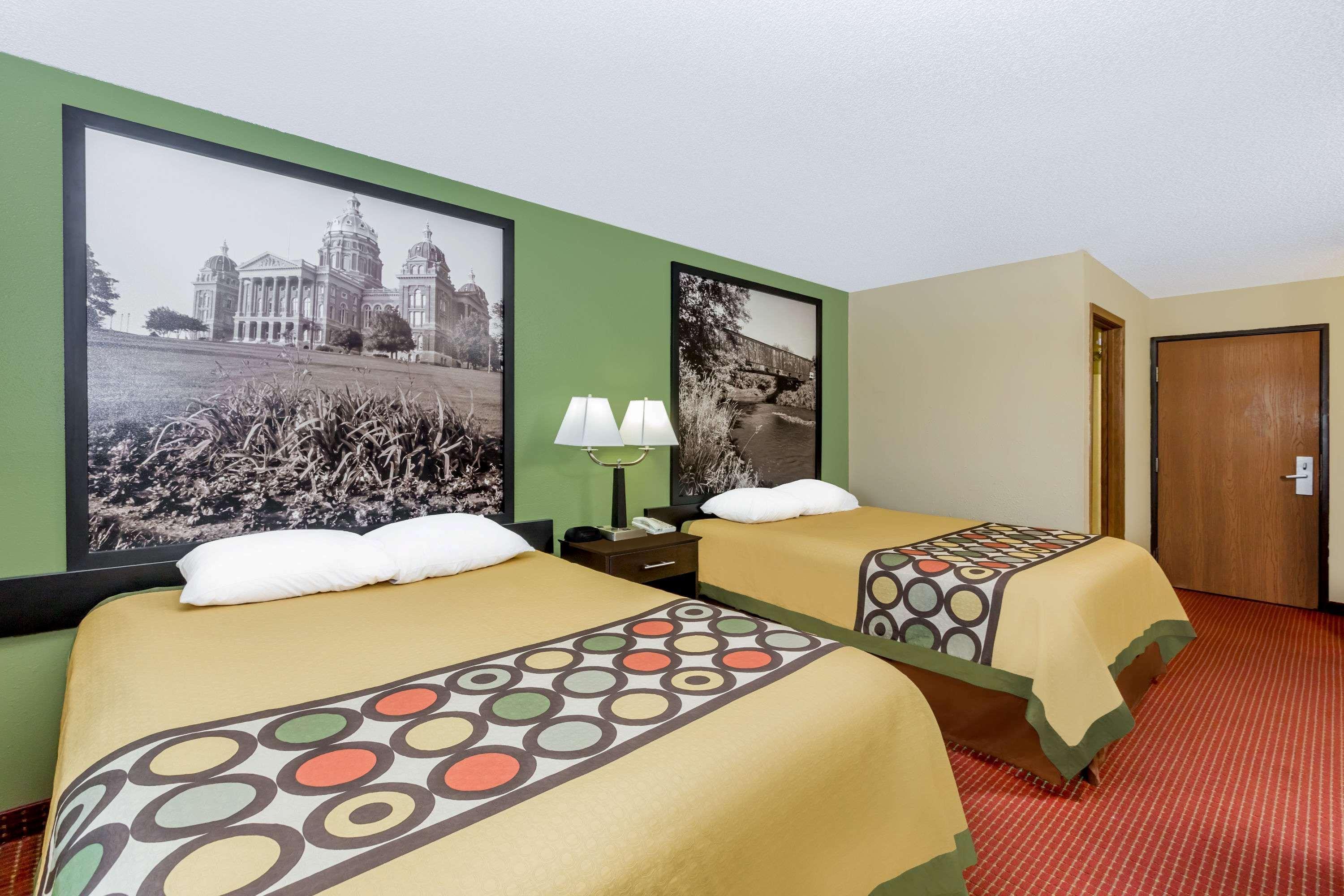 Super 8 By Wyndham Grinnell Ia Экстерьер фото